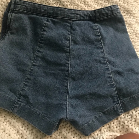 H&M vintage shorts - Picture 3 of 3